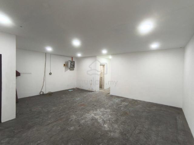 Sutera Utama @ Jalan Sutera Tanjung 8/3 3 Storey Shop Lot First Floor 1