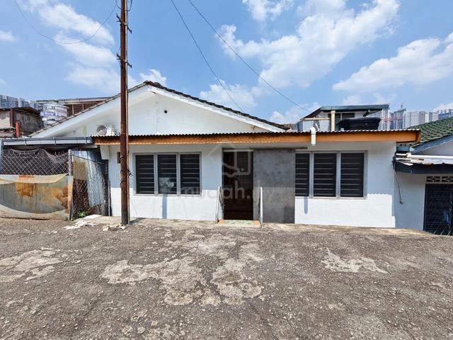 1sty GEMPITA 2 Salak South Garden [ LOW DOWN PAYMENT ] 1