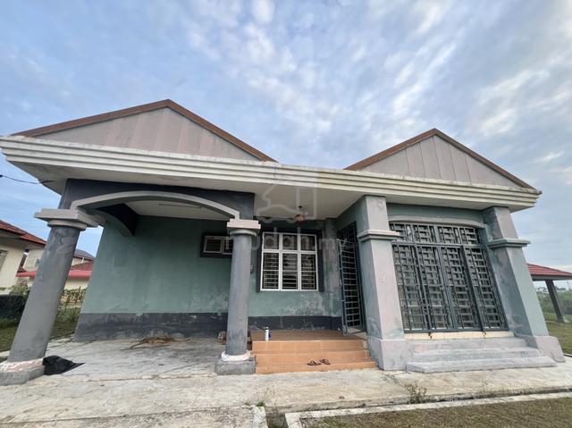Rumah banglo corner lot 1