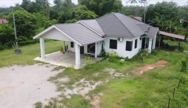 Rumah Sesebuah Suasana Kampung- Kubang Pasu 1