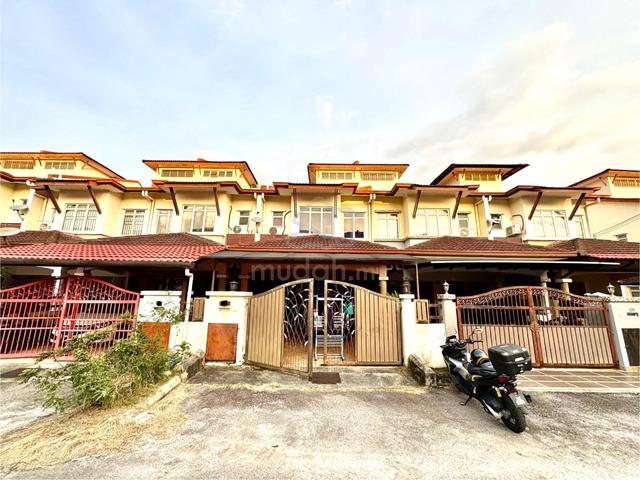 [Urgent] Renovated 2 Storey Terrace at Taman Tropika, Kajang Below mv 2