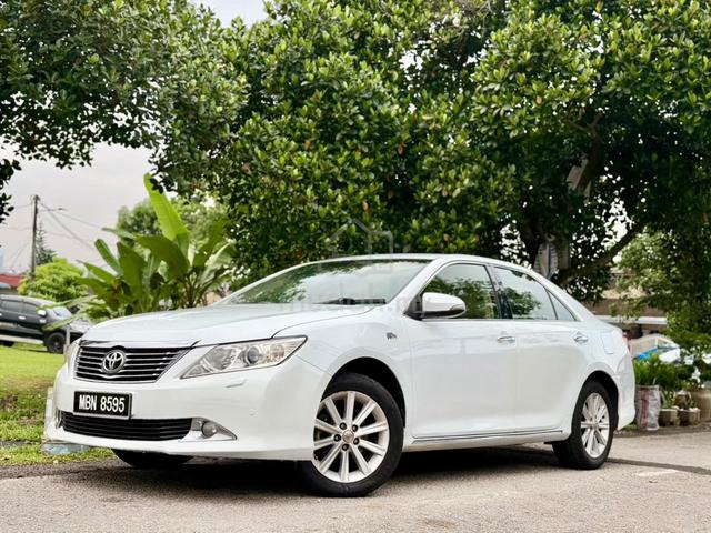 ON THE ROAD 2012 Toyota CAMRY 2.5 V (A) - 1