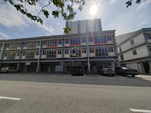 3 Storey shop lot for Salak Perdana Business Park 1