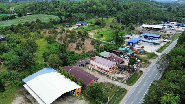 Batu 4½, Jalan Benta_FREEHOLD COMMERCIAL LAND @ PENJOM, KUALA LIPIS 1