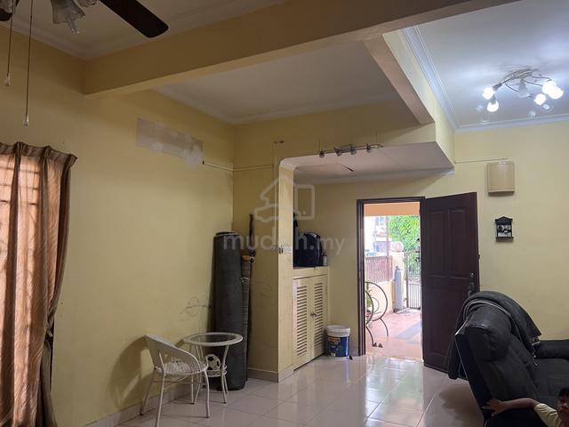 END LOT Double Storey Taman Pinggiran USJ 2 Subang Jaya 4