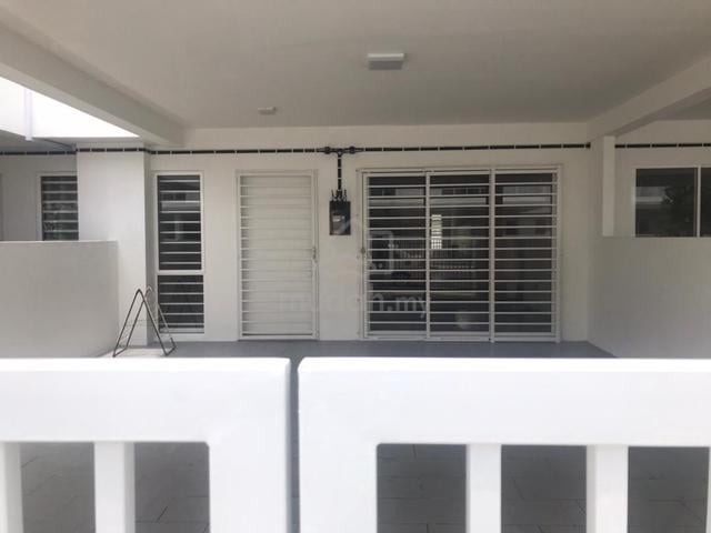 FOR SALE: 2-Storey Superlink @ Suriaman 2, Bandar Sri Sendayan 1