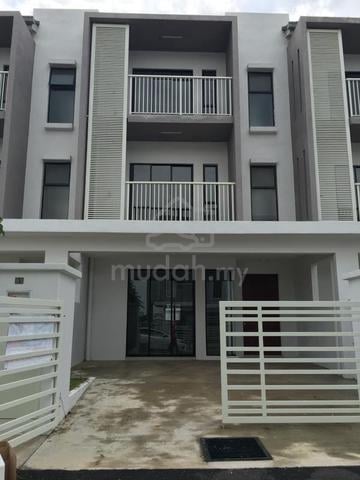 2.5 Storey Averia Abadi Height Bukit Puchong 1