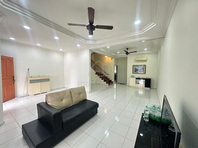 JB Town / Taman Suria ( Double Storey House ) For Rent 1