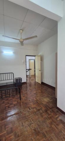 Single Room for Female 1