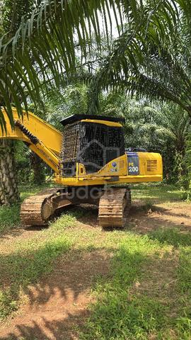 Komatsu PC 200-7 - photo 4 of 6