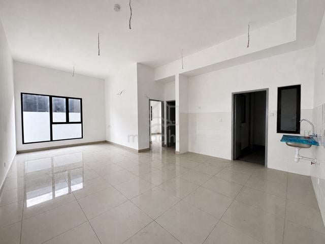 Avia Plus, Bandar Country Homes 1