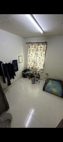 Bilik Untuk Disewa 1