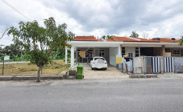 Teres corner lot belum diduduki di Seri Fajar hendak dijual 1