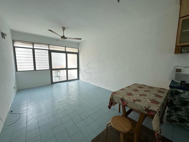 Desa Rahmat Apartment 1