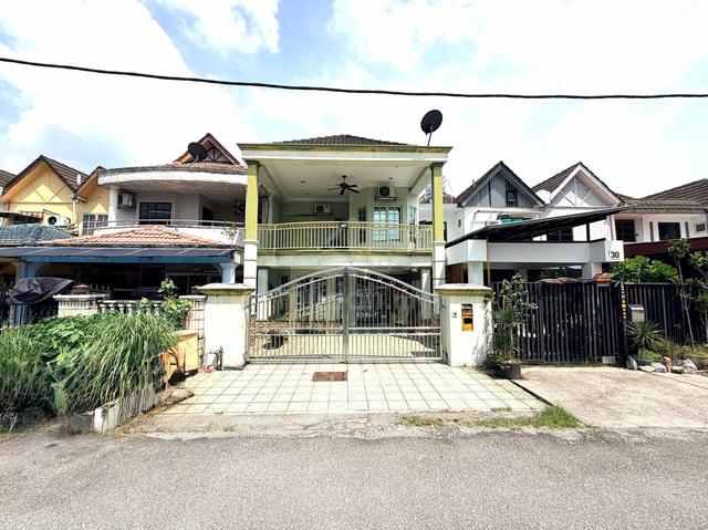 Double Storey Intermediate Terrace Jalan Layar 19 Seksyen 19 1
