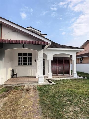 11/2 tingkat semi d di Sri manjung 1