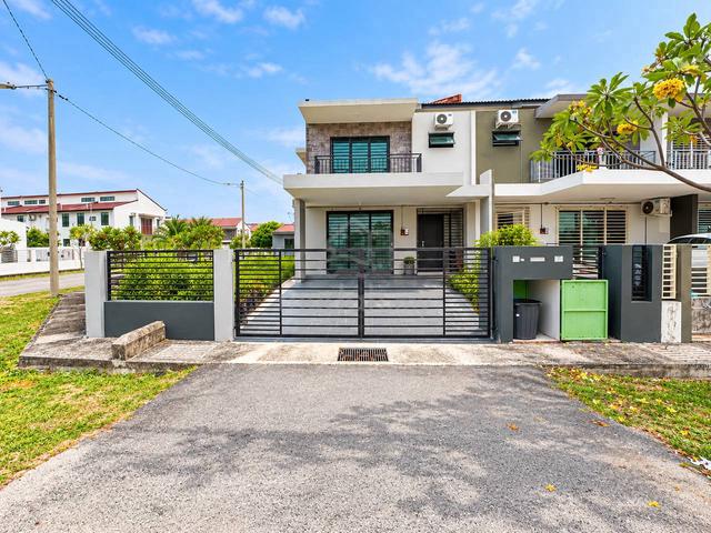 FACING OPEN Double Storey CORNER LOT Taman Saujana KLIA Sepang 1