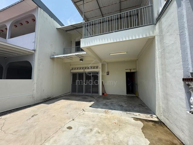 [FREEHOLD] Town Area Bachang Kampung Enam 2-Storey Terrace House 1