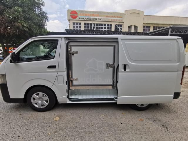 2015 Toyota HIACE 2.5 PANEL VAN 3°C ONE OWNER - 5