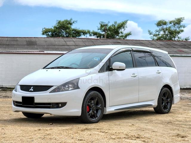 2010 Mitsubishi GRANDIS 2.4 (A) GOOD CONDITION - 2
