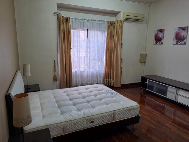 Master Bedroom with Private Toilet (Bandar Botanic Klang) 1