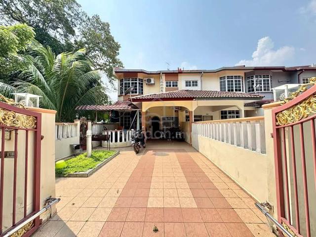 [Corner lot with land] 2-Sty Terrace @Dengkil 1