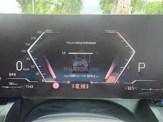 APR 2025 BMW 520i (A) G60 Ori M Sport Local 5k KM - 2