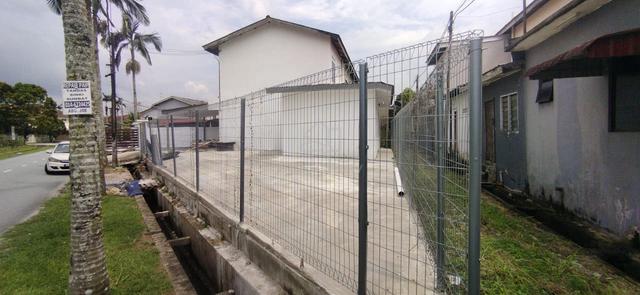 Cormer LOT LOW COST DOUBLE STOREY  TAMAN RIA KOTA TINGGI FOR SALE 1