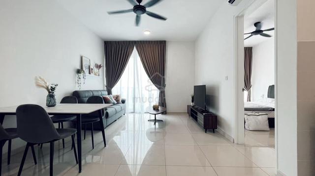 The M @ Medini Macrolink 1