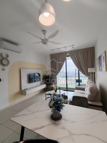 The M @ Medini Macrolink 1