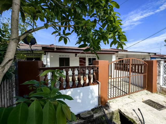 Jalan Denai 18 Taman Bukit Jaya Ulu Tiram Unit for sale 1
