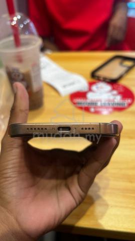 Apple iPhone 16 Pro Max 256 GB - photo 4 of 5