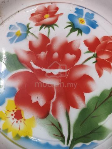 old metal plate - photo 4 of 4