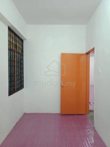 pandan indah shop 1st flr medium Room to let 1