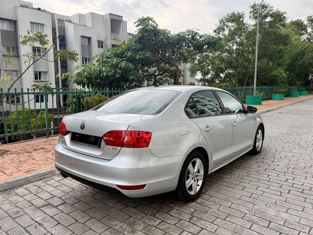 2015 Volkswagen JETTA 1.4 TSI must go today - 2