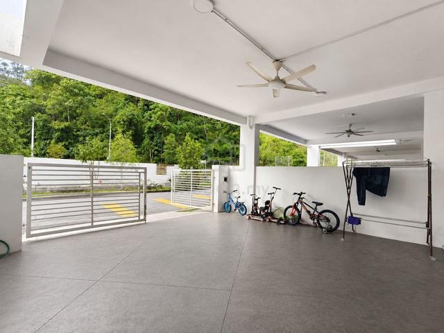 FACING OPEN + PARTLY FURNISHED 2 Storey Terrace Tiara Sendayan 1