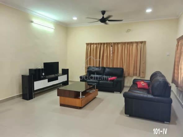 Pandamaran Port lang 1 Storey House 65x120 6R3B Fully Furnished Rent 1