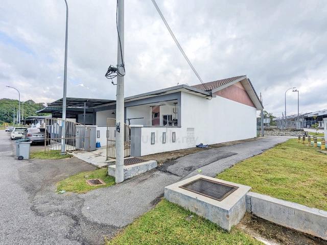 (PRIVACY END LOT UNIT!) 1 Storey Terrace, Taman Mayung, Teluk Kemang 1