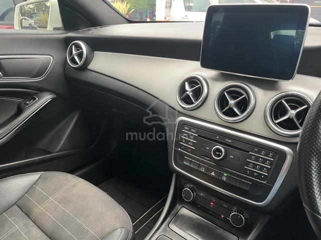 2015 Mercedes Benz C180 AVANTGARDE (CBU) 1.6 (A) - 4
