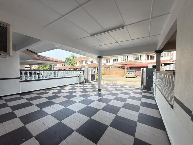 HOT! RENOVATED Terrace Under Bank Value @ Cheng Perdana 1