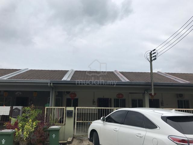 1 sty terrace Matang Lrg federal park, 3 bedroom 2 bathroom , renovate 1