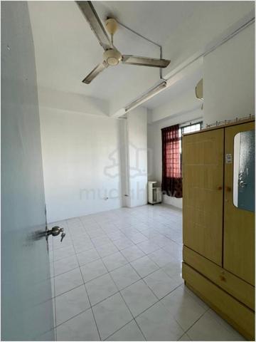 bilik sewa Desa Palma Nilai, blok B termasuk bil api air 1