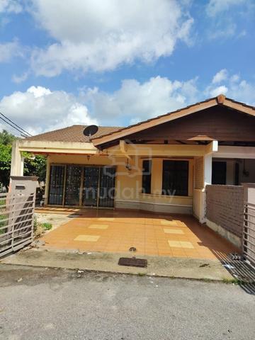 Rumah teres 'corner lot' untuk disewa: Indera Mahkota 15, Kuantan 1