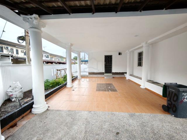 {CORNER LOT} Jalan Ciku, Kota Masai 1