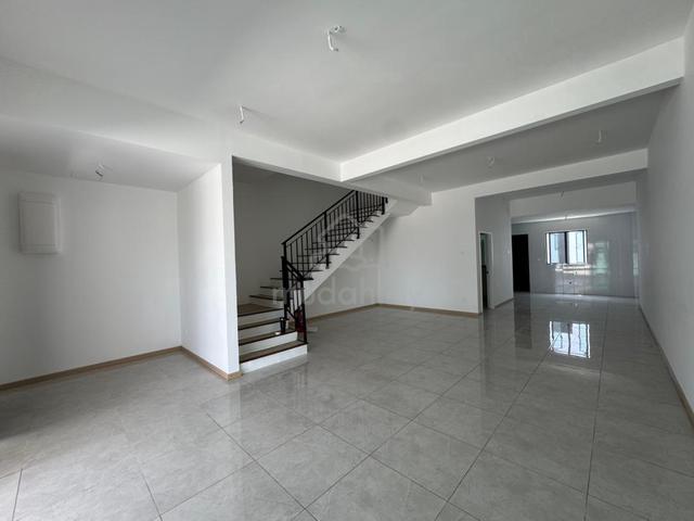 【 Welcome All Race Request 】Bukit Banyan - Double Storey Terrace House 1
