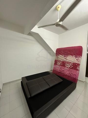 Bilik Sewa Kelapa Sawit Kulai 1