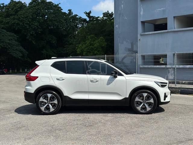 2023 Volvo XC40 2.0 B5 ULTIMATE MY22 (A)U/Warranty - 4
