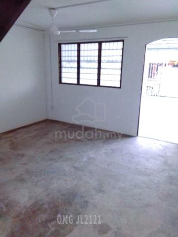 FOR RENT DOUBLE STOREY HOUSE Pandamaran Jaya Port Klang 1