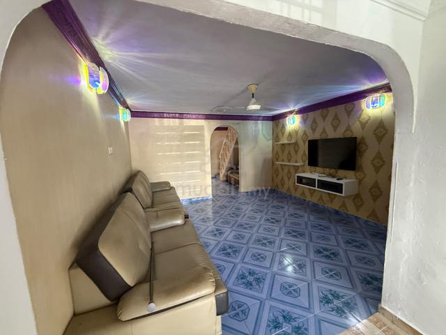 RENO LOW COST 2 Storey Landed House Taman Serdang Jaya Seri Kembangan 1