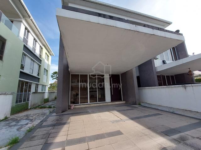 Bm Utama sentinelle Ville 3storey Semi-D gated guarded original unit 1